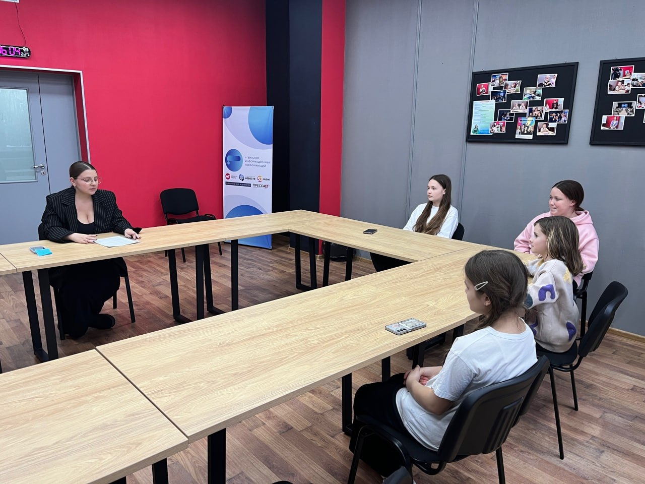 Для ведущих «Детской студии» провели обучающий мастер-класс Для ведущих «Детской студии» провели обучающий мастер-класс