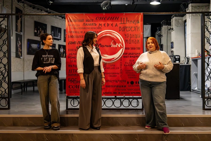 Волонтёры открыли Весеннюю смену в Новгородском театре «Малый» Волонтёры открыли Весеннюю смену в Новгородском театре «Малый»