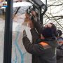 МКУ «Городское хозяйство» устраняет последствия вандализма на автобусных остановках