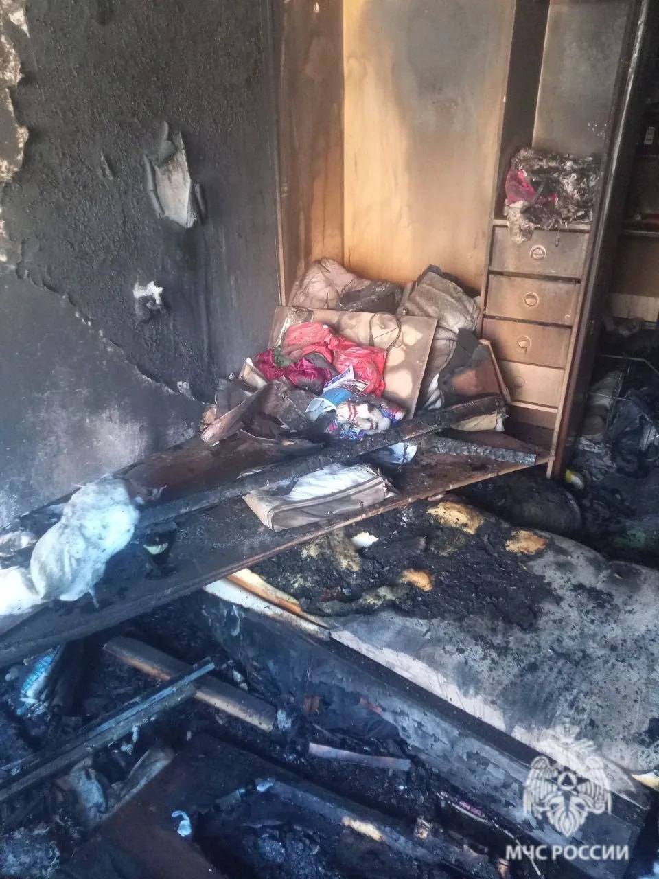 На Псковской в Великом Новгороде на пожаре пострадала женщина