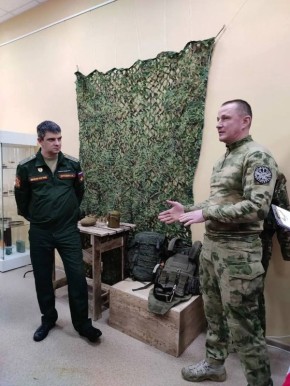 Участник проекта «Свои Герои 53» Николай Митенков проводит мастер-классы и открытые диалоги с молодёжью