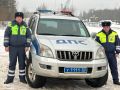 Сотрудники ДПС помогли водителю заглохшей машины на М-10 под Валдаем