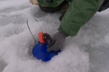 Новгородским рыбакам напоминают об ограничениях на использование жерлиц на озере Ильмень