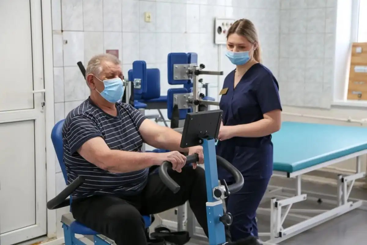 В Боровичах открыли отделение медицинской реабилитации В Боровичах открыли отделение медицинской реабилитации