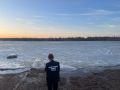 В Боровичах рыбак провалился под лёд и утонул