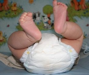 Как правильно менять памперсы: советы для молодых родителей