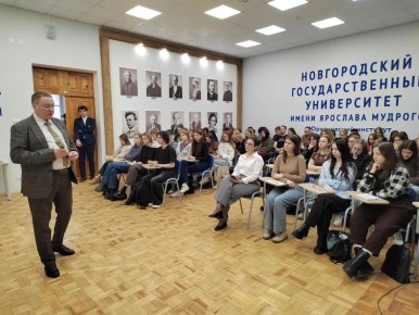 � ������������ ������� ������� ����� � ��������� �� ����� ��������� ������