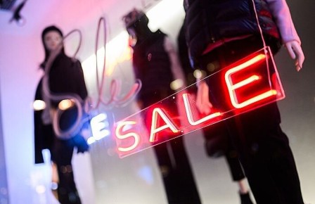 Новые правила о языке на вывесках и защите здоровья вступили в силу