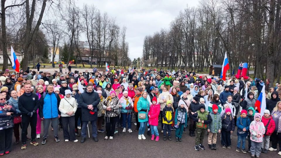 Более 500 новгородцев присоединились к акции «10 000 шагов к жизни»