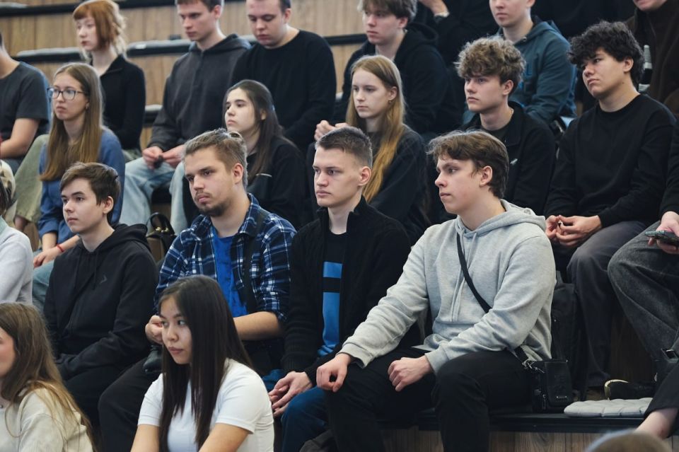 � ������������ ��������� ��������� ����������� ������� � �������� ������ �����