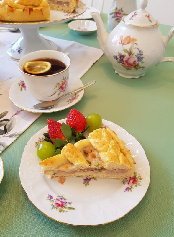 Сдобный пирог с мясом и сыром: идеальный выбор для праздника