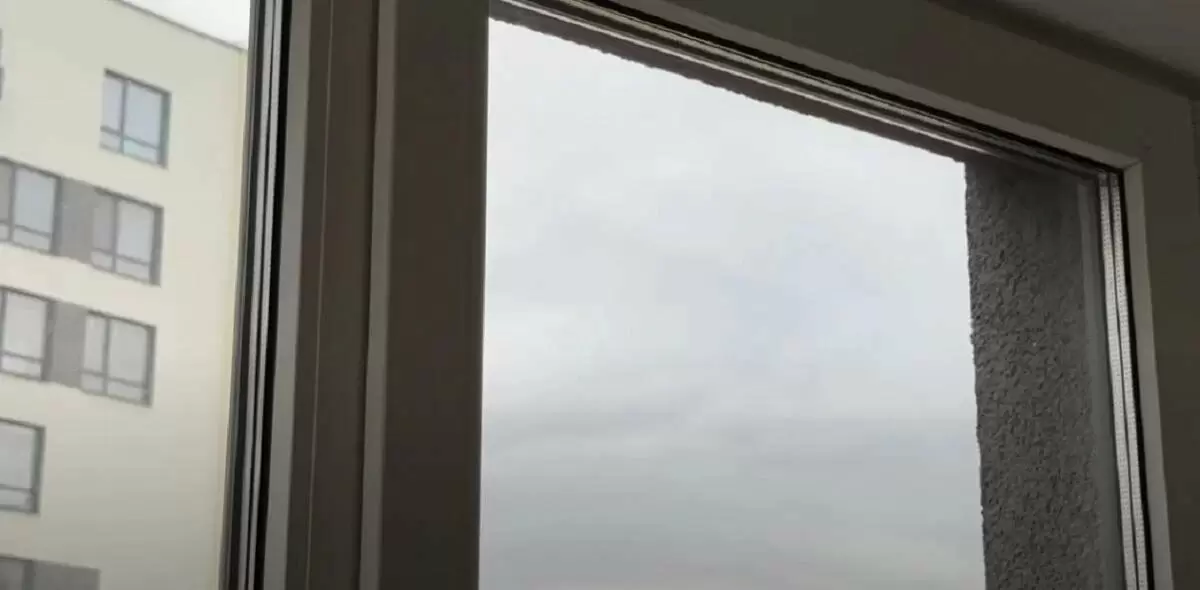 Как избавиться от конденсата на окнах: простое решение с использованием кухонного средства