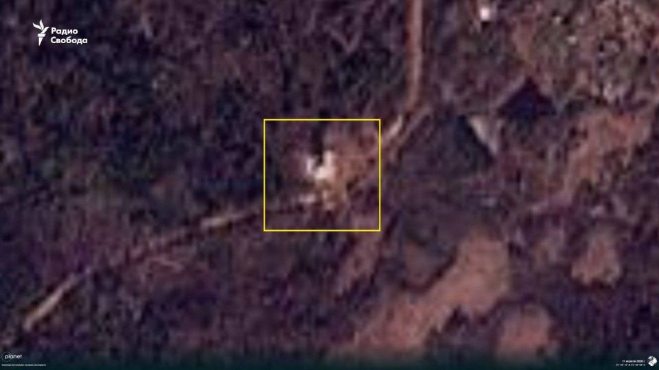 Западные ресурсы, ссылаясь на спутниковые снимки, утверждают, что вокруг резиденции президента России на Валдае построили 7 новых башен для ЗРК «Панцирь» и теперь комплексов там 27