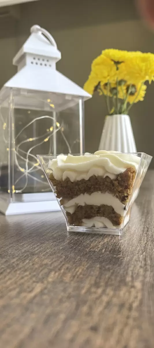 Морковный торт в новом прочтении: уют осени в каждом стаканчике