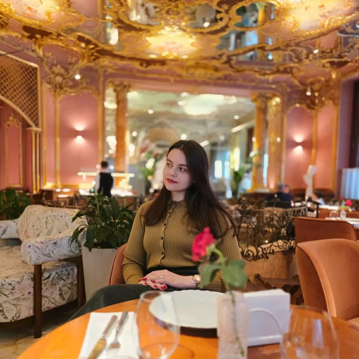 Секреты ресторана Savoy: погружение в атмосферу исторического шарма и гастрономического искусства