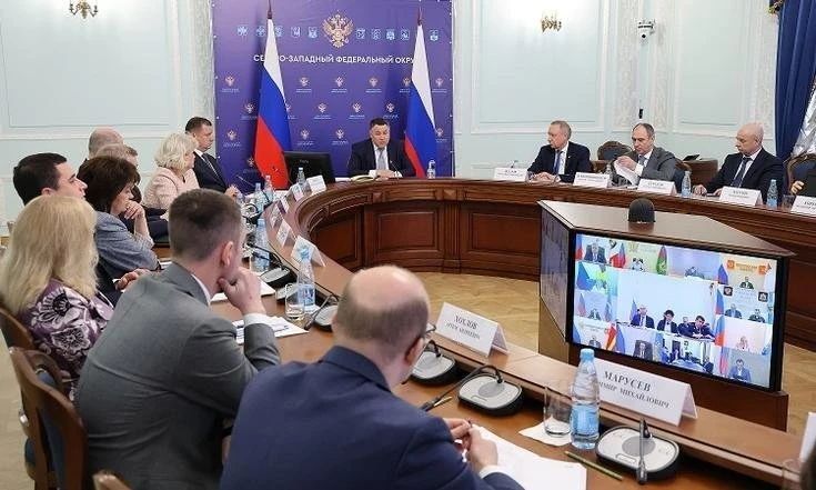 Совет при полпреде президента в СЗФО рассмотрел вопросы миграции