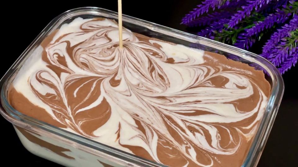 Сладкое счастье: как сделать домашнее мороженое с бананом и шоколадом