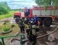 На пожаре в многоквартирном доме в Боровичах огнеборцы спасли двоих человек