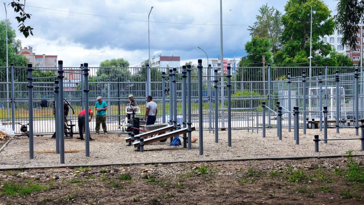 Александр Розбаум: Уважаемые Новгородцы!. В рамках государственной программы «Спорт в России», которую инициировал наш Президент Владимир Владимирович Путин, продолжаем работы по установке спортивных площадок Александр Розбаум: Уважаемые Новгородцы!. В рамках государственной программы «Спорт в России», которую инициировал наш Президент Владимир Владимирович Путин, продолжаем работы по установке спортивных площадок