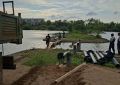 В парке «Чистые пруды» в Великом Новгороде строят мостик на островок, образовавшийся на водоёмах