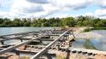 В парке Великого Новгорода «Чистые пруды» устанавливают мост