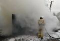Из горевшего гаража в Великом Новгороде вынесли баллоны с пропаном и кислородом