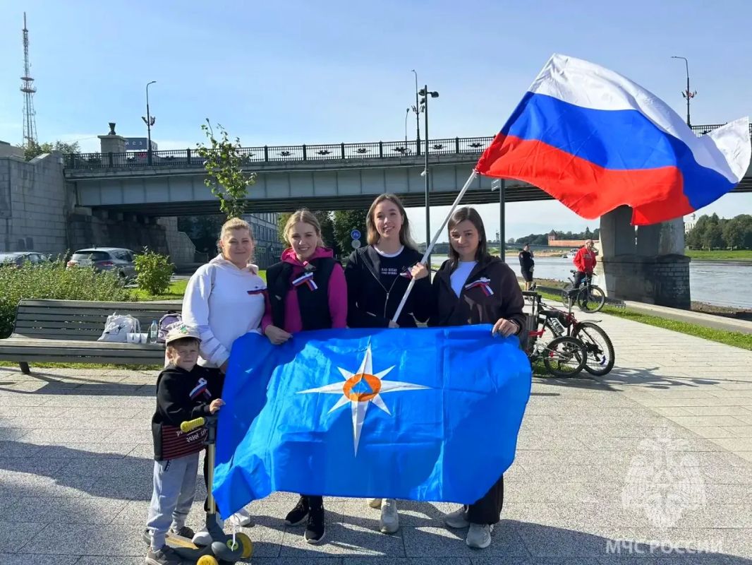 Итоги выходных. Наши сотрудники не только стоят на страже безопасности жителей, но и активно участвуют в жизни региона