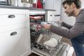 Как правильно выбрать посудомоечную машину: ключевые характеристики и советы