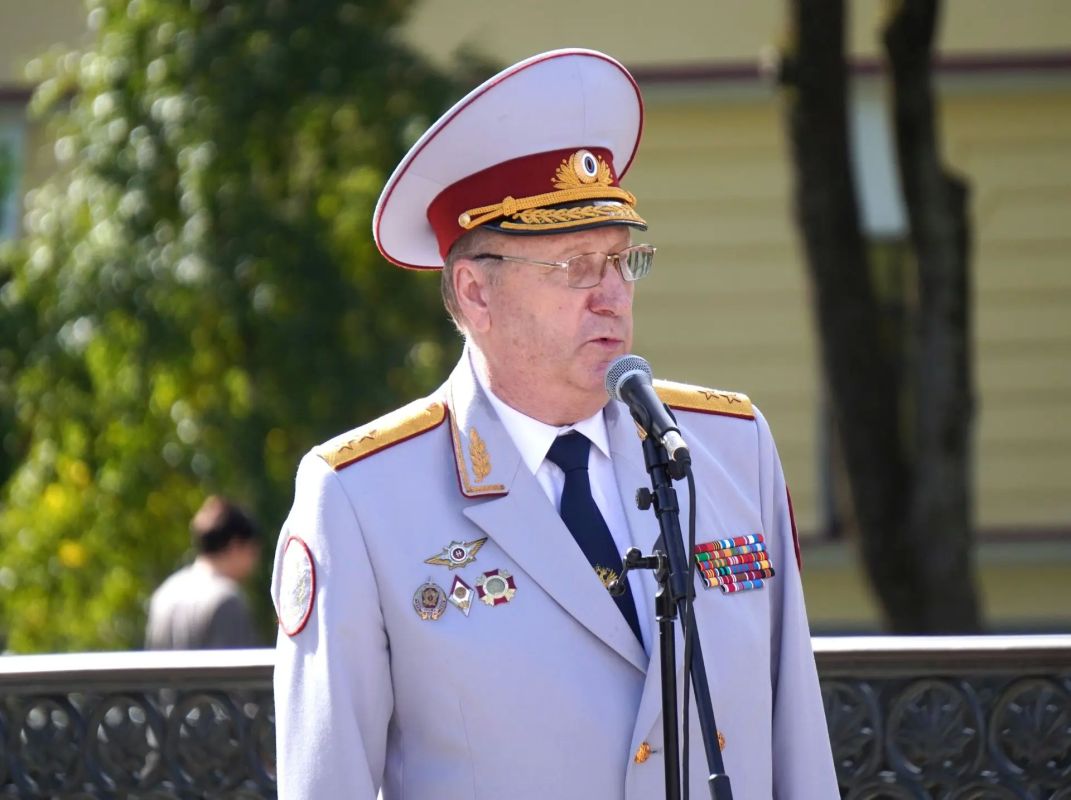 Александр Розбаум: Уважаемые Новгородцы!. . По приглашению Управления ФСИН России по Новгородской области принял участие в торжественном мероприятии «Встреча трёх поколений 2026 года», посвященной встрече выпускников... Александр Розбаум: Уважаемые Новгородцы!. . По приглашению Управления ФСИН России по Новгородской области принял участие в торжественном мероприятии «Встреча трёх поколений 2026 года», посвященной встрече выпускников...