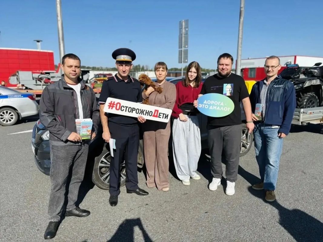 На скоростной автомагистрали водителей призвали к соблюдению дорожных правил На скоростной автомагистрали водителей призвали к соблюдению дорожных правил