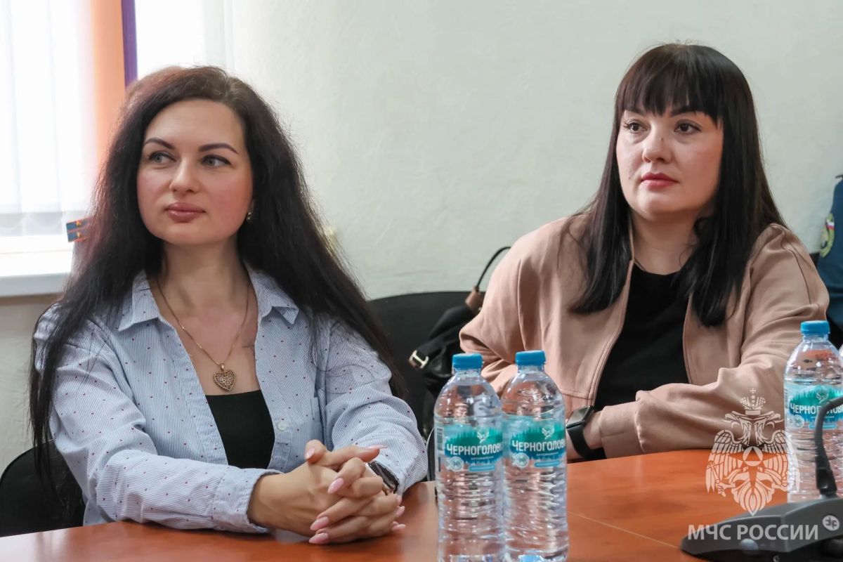 Поиск потерявшихся в природной среде стал темой пресс-конференции, которая прошла в Главном управлении МЧС России по Новгородской области Поиск потерявшихся в природной среде стал темой пресс-конференции, которая прошла в Главном управлении МЧС России по Новгородской области