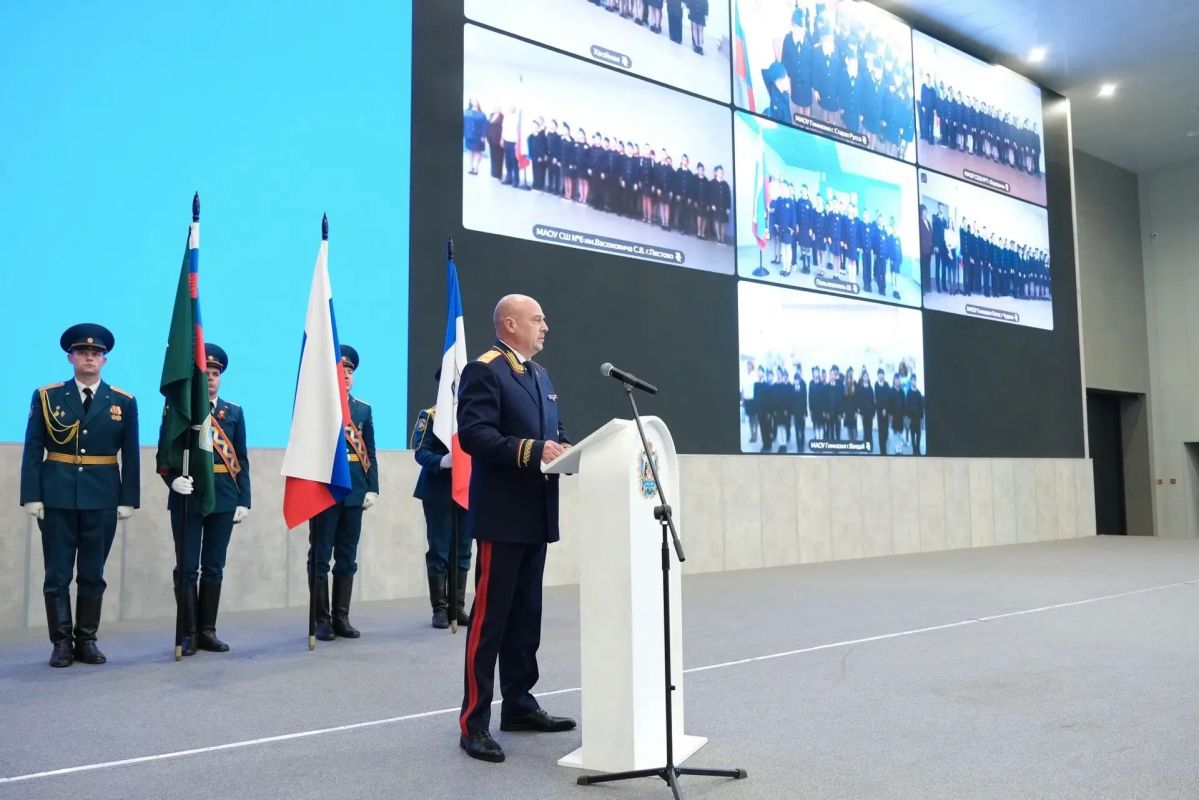 В Новгородской области открылись 10 кадетских классов Следственного комитета России В Новгородской области открылись 10 кадетских классов Следственного комитета России