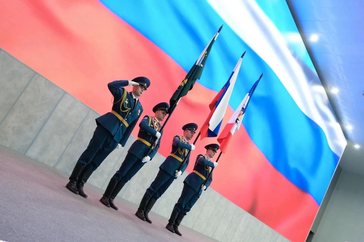 В Новгородской области открылись 10 кадетских классов Следственного комитета России В Новгородской области открылись 10 кадетских классов Следственного комитета России