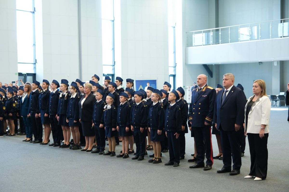 В Новгородской области открылись 10 кадетских классов СК России В Новгородской области открылись 10 кадетских классов СК России