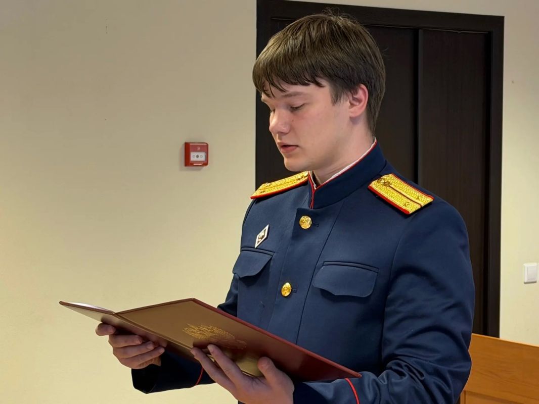 Трое выпускников Академии СК России приступили к службе в Новгородской области Трое выпускников Академии СК России приступили к службе в Новгородской области