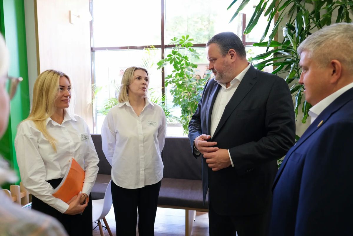 Глава Минтруда Антон Котяков посетил Новгородскую область с рабочей поездкой Глава Минтруда Антон Котяков посетил Новгородскую область с рабочей поездкой