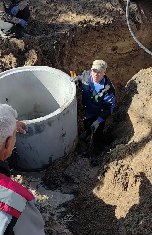 На Боровичской улице в Пестове обновляют систему холодного водоснабжения