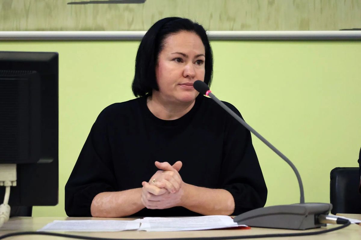 В Великом Новгороде полицейские и общественники обсудили с иностранными студентами вопросы миграционного законодательства и профилактики экстремизма В Великом Новгороде полицейские и общественники обсудили с иностранными студентами вопросы миграционного законодательства и профилактики экстремизма