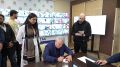 Молодые электоральные эксперты из разных стран познакомились с работой избирательных комиссий в Новгородской области