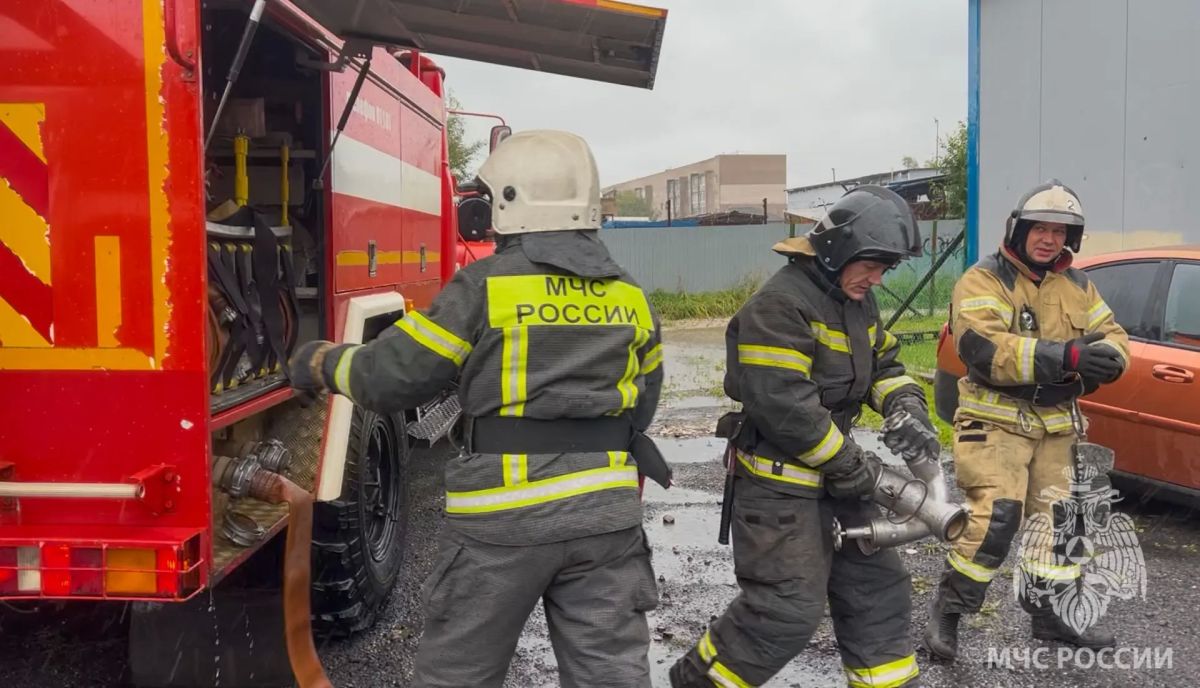 В Великом Новгороде прошли командно-штабные учения В Великом Новгороде прошли командно-штабные учения