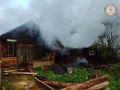 В Хвойной при пожаре спасены женщина и трое детей
