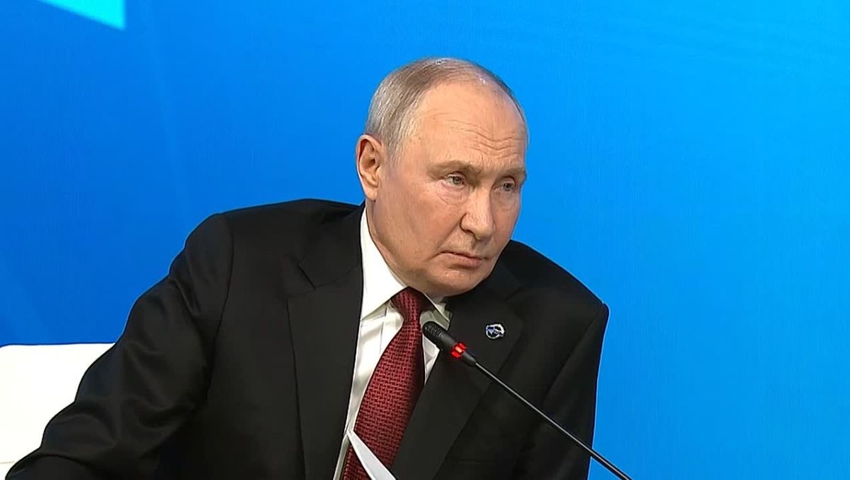 Россия выступает против агрессии, заявил Владимир Путин на пленарной сессии Международного дискуссионного клуба «Валдай» в Национальном центре «Россия»