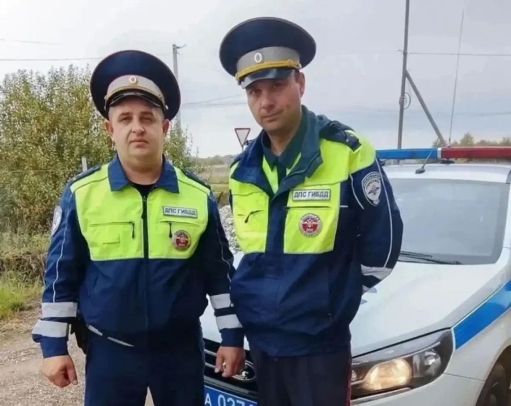 Шимские сотрудники ГАИ доставили мужчину с сахарным диабетом в Новгородскую областную больницу