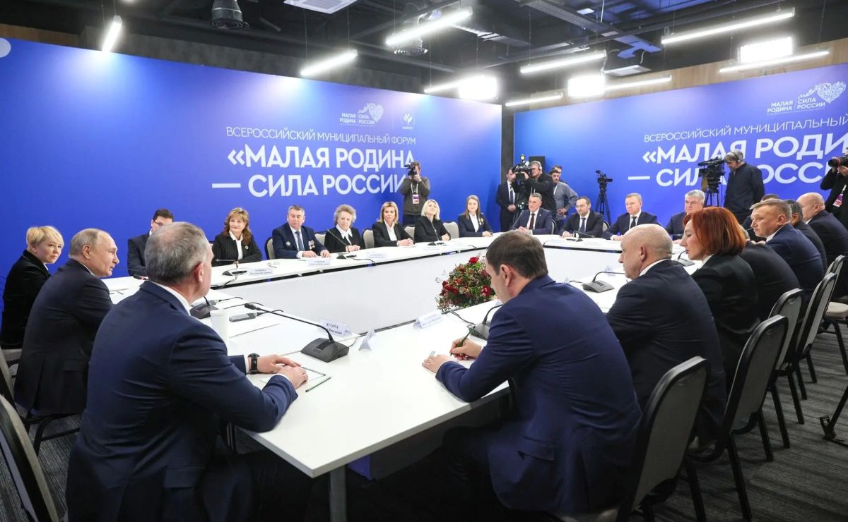 Александр Розбаум: Сегодня День рождения у Президента России Верховного Главнокомандующего Вооруженными Силами Российской Федерации Владимира Владимировича Путина Александр Розбаум: Сегодня День рождения у Президента России Верховного Главнокомандующего Вооруженными Силами Российской Федерации Владимира Владимировича Путина
