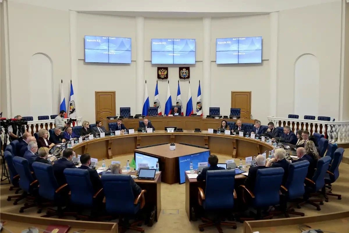 Семь фракций зарегистрировали в Новгородской областной думе