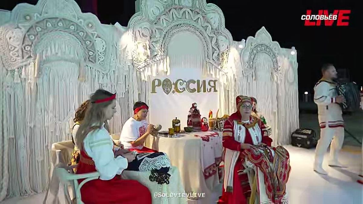 Русские песни, народные танцы и большой хоровод: Национальный центр «Россия» представил российскую культуру на фестивале в Туркменистане