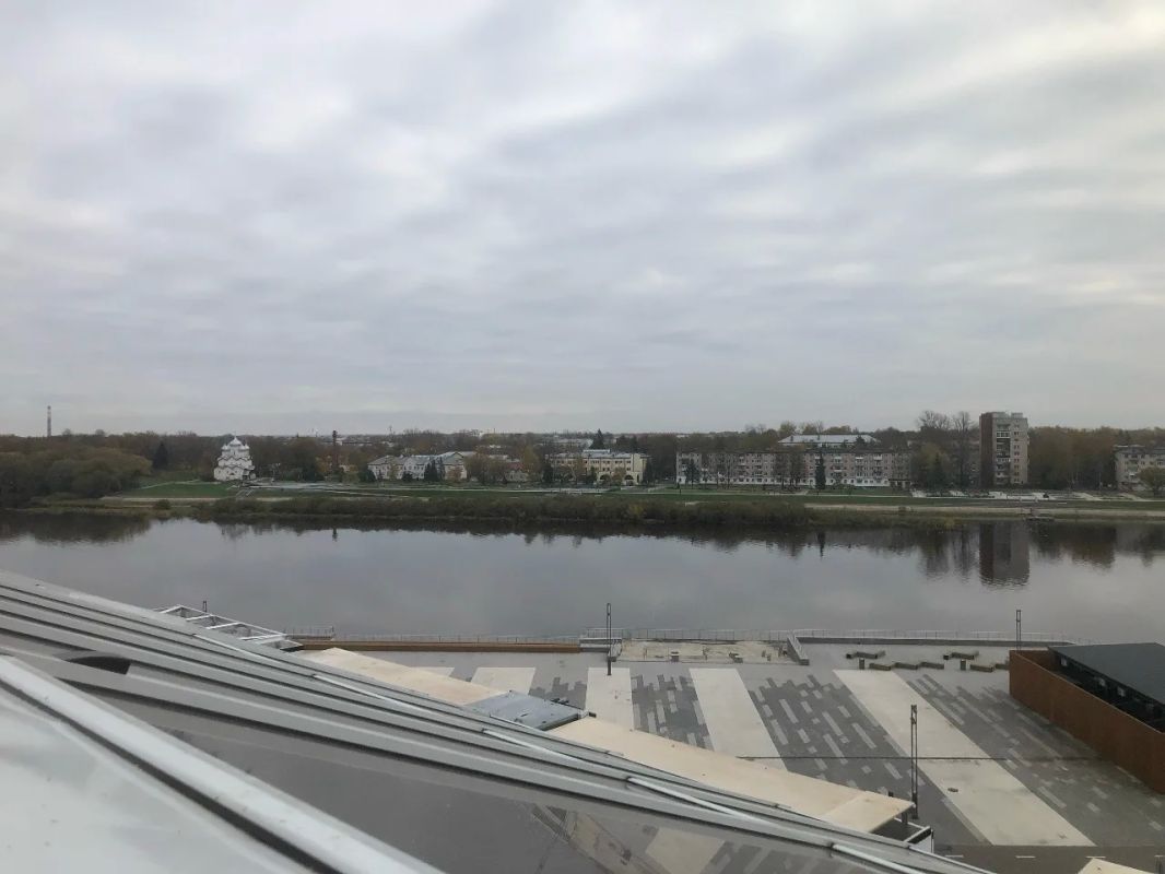 Фото: вид с пятого этажа новгородского Театра драмы Фото: вид с пятого этажа новгородского Театра драмы