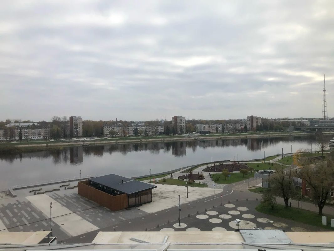 Фото: вид с пятого этажа новгородского Театра драмы Фото: вид с пятого этажа новгородского Театра драмы