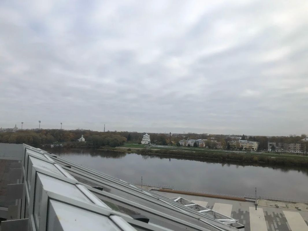 Фото: вид с пятого этажа новгородского Театра драмы Фото: вид с пятого этажа новгородского Театра драмы