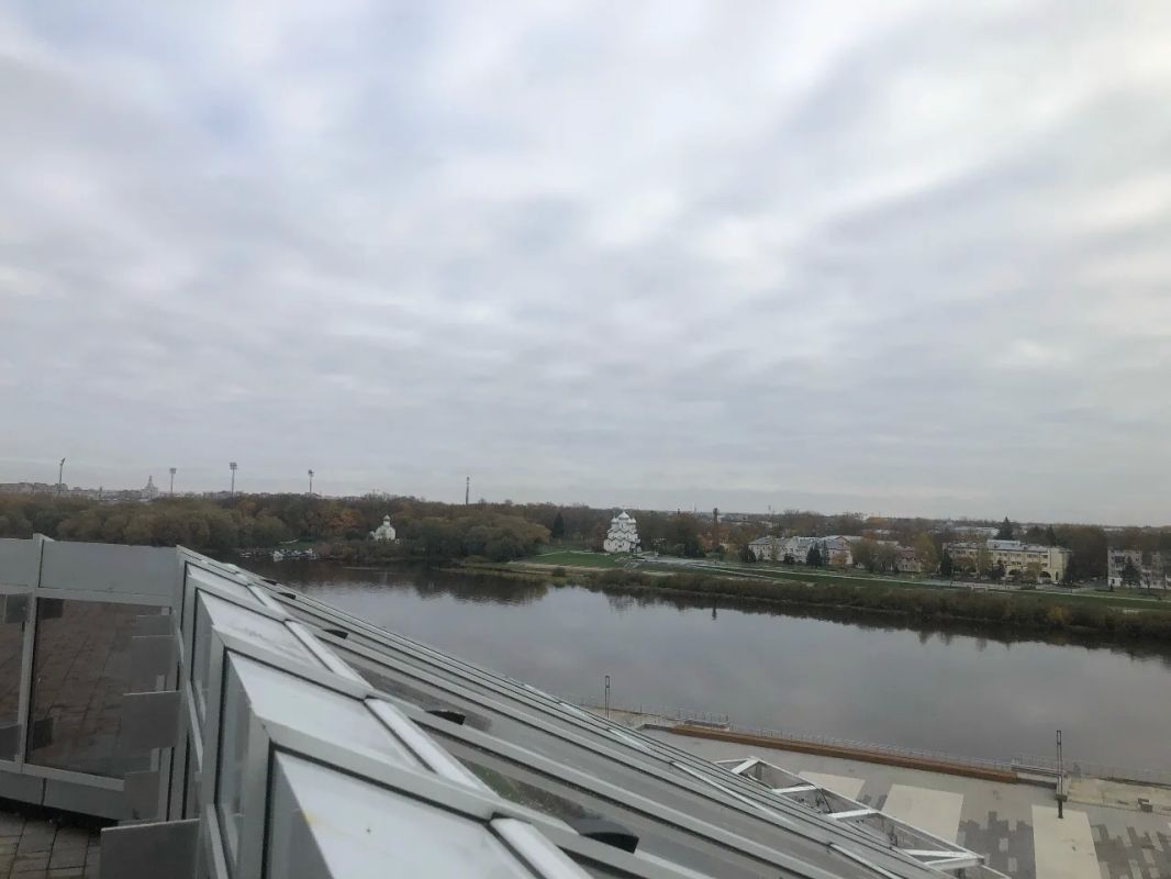Фото: вид с пятого этажа новгородского Театра драмы Фото: вид с пятого этажа новгородского Театра драмы